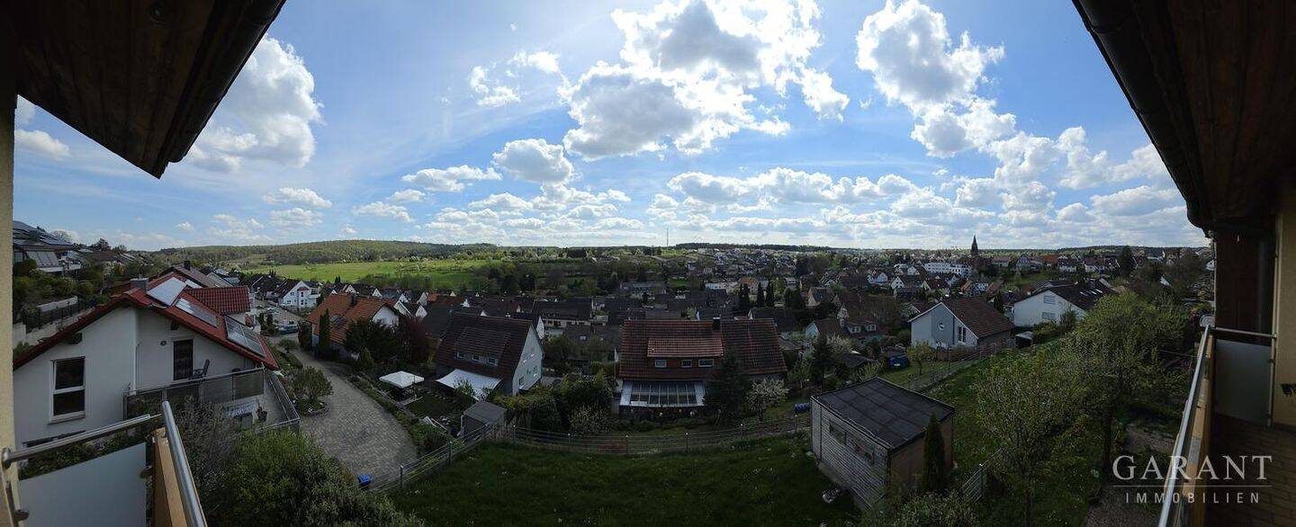Thumbnail-Traumhafte Aussicht in Wimsheim - Großzügiges Doppelhaus mit viel Platz, Sauna & Wärmepumpe