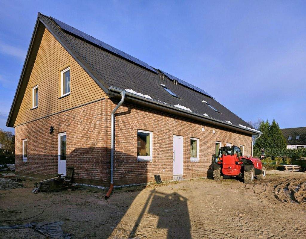 Thumbnail-DHH, KfW 40 - Hier gibt es Fördermittel - fast fertig. Jetzt Fußböden aussuchen