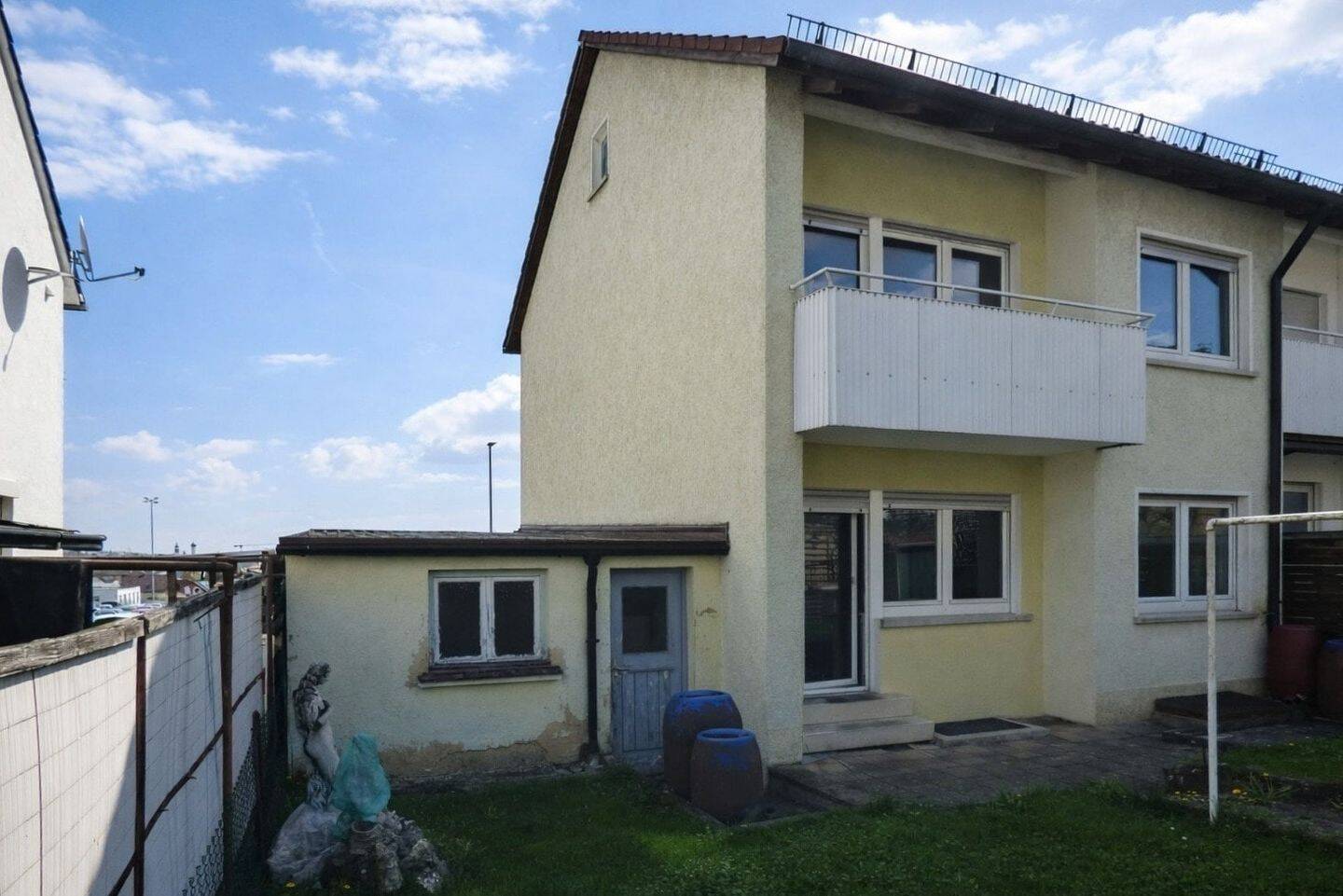 Thumbnail-Reihenendhaus mit Potenzial: Gestalten Sie Ihr neues Zuhause