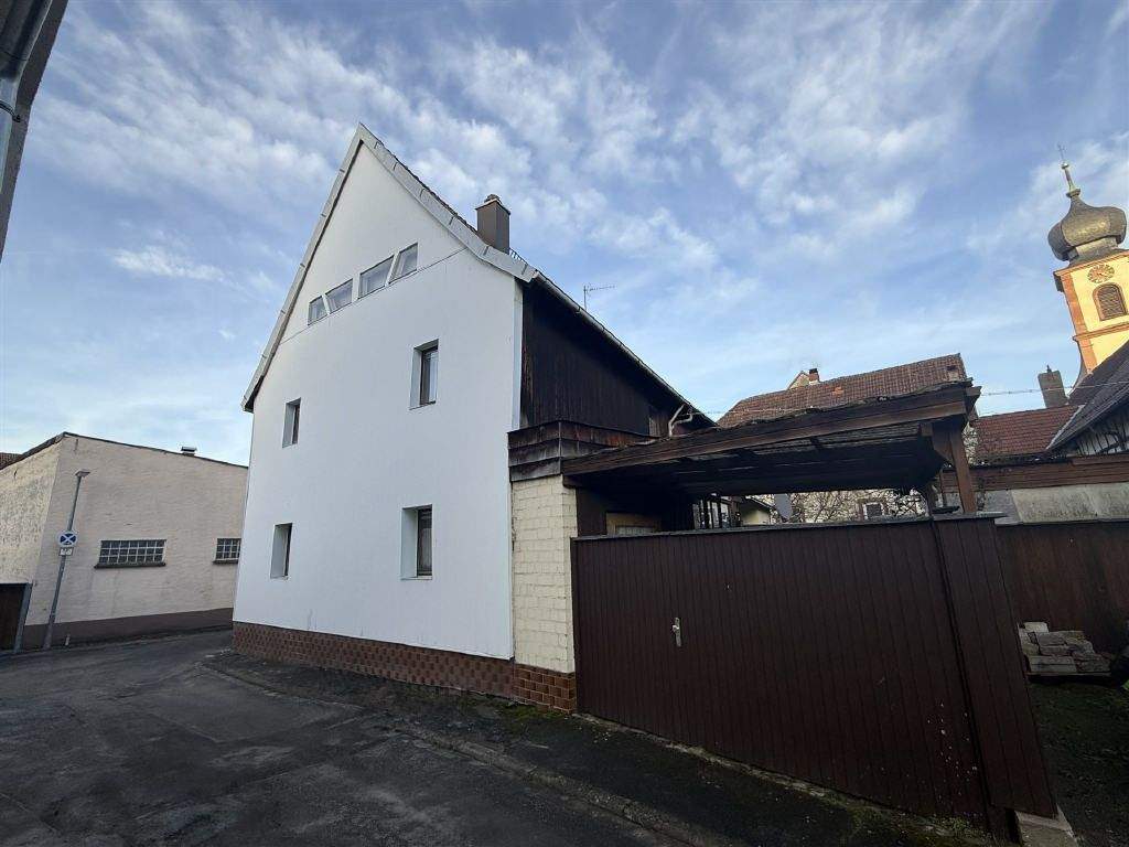 Thumbnail-Charmantes Einfamilienhaus mit Hof, Terrasse und Scheune in Tauberbischofsheim-Dittigheim