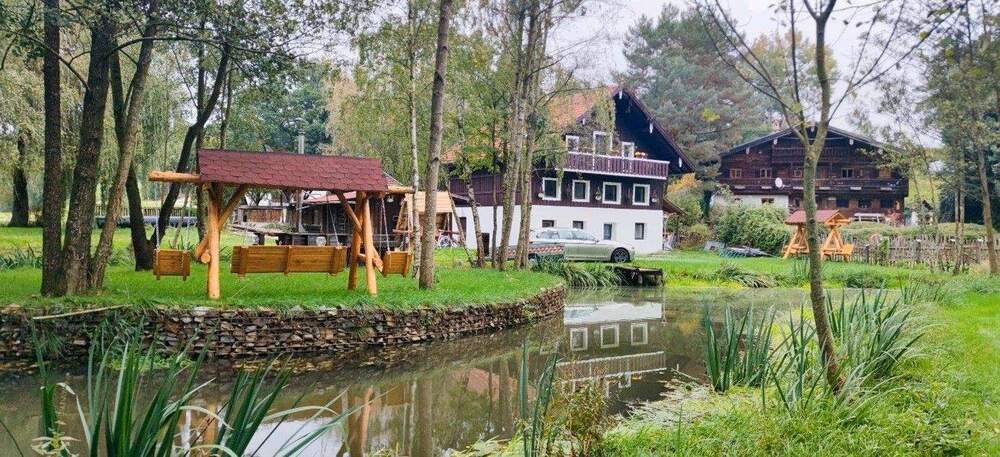 Thumbnail-Charmantes Bauernhaus von 1900 mit ca. 2.200 m² parkähnlichem Grundstück in Bruck-Schönau (Kreis Rottal-Inn)