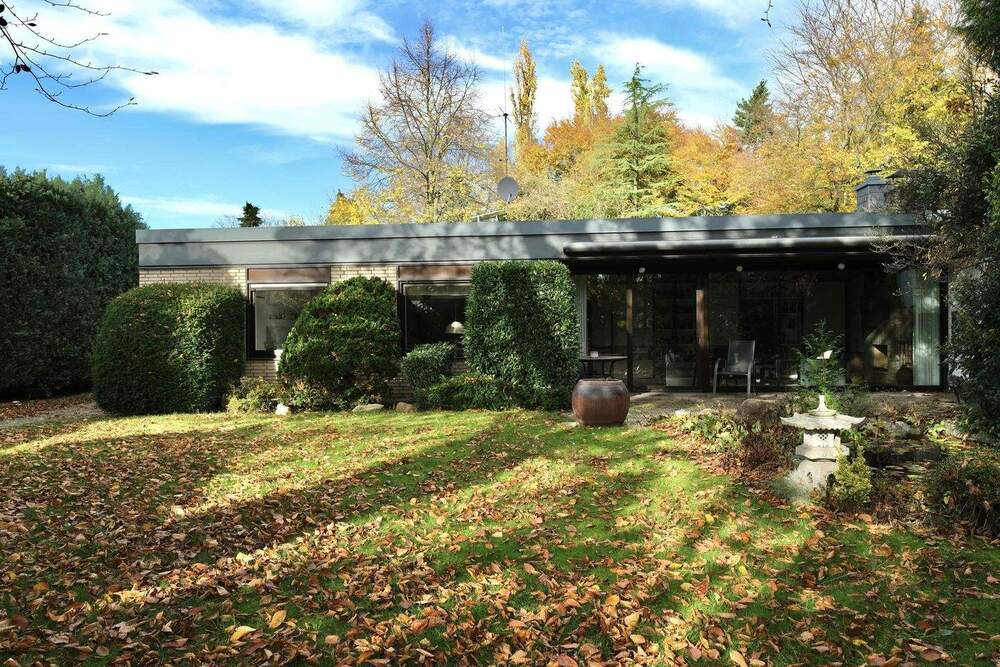 Thumbnail-Architektonisch klarer Bungalow mit Weitblick ins Grüne - Wohnen in einer der besten Lagen von Norf!