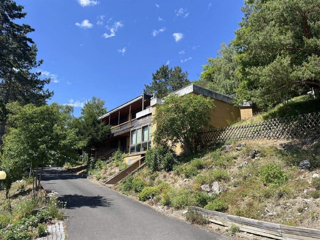 Thumbnail-Einzigartiges Architektenhaus mit Traumblick über das Taubertal - Letztes Haus auf dem Berg in Königshofen