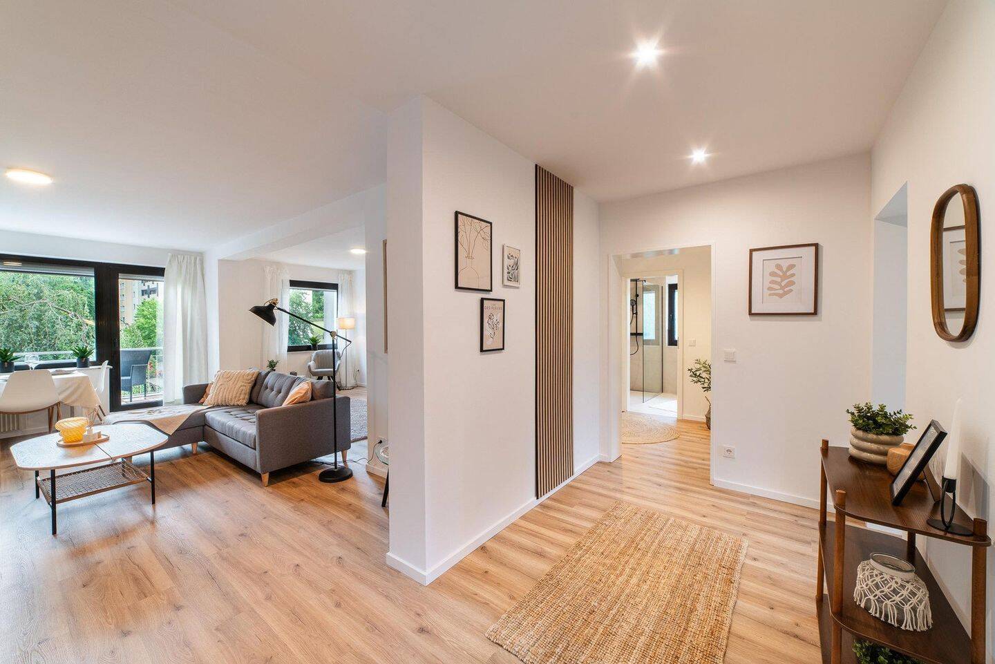 Thumbnail-***ERSTBEZUG NACH MODERNISIERUNG: 4 ZI. WOHNUNG MIT KAMIN - SAARNER DORF IN LAUFNÄHE; OHNE PROVISION