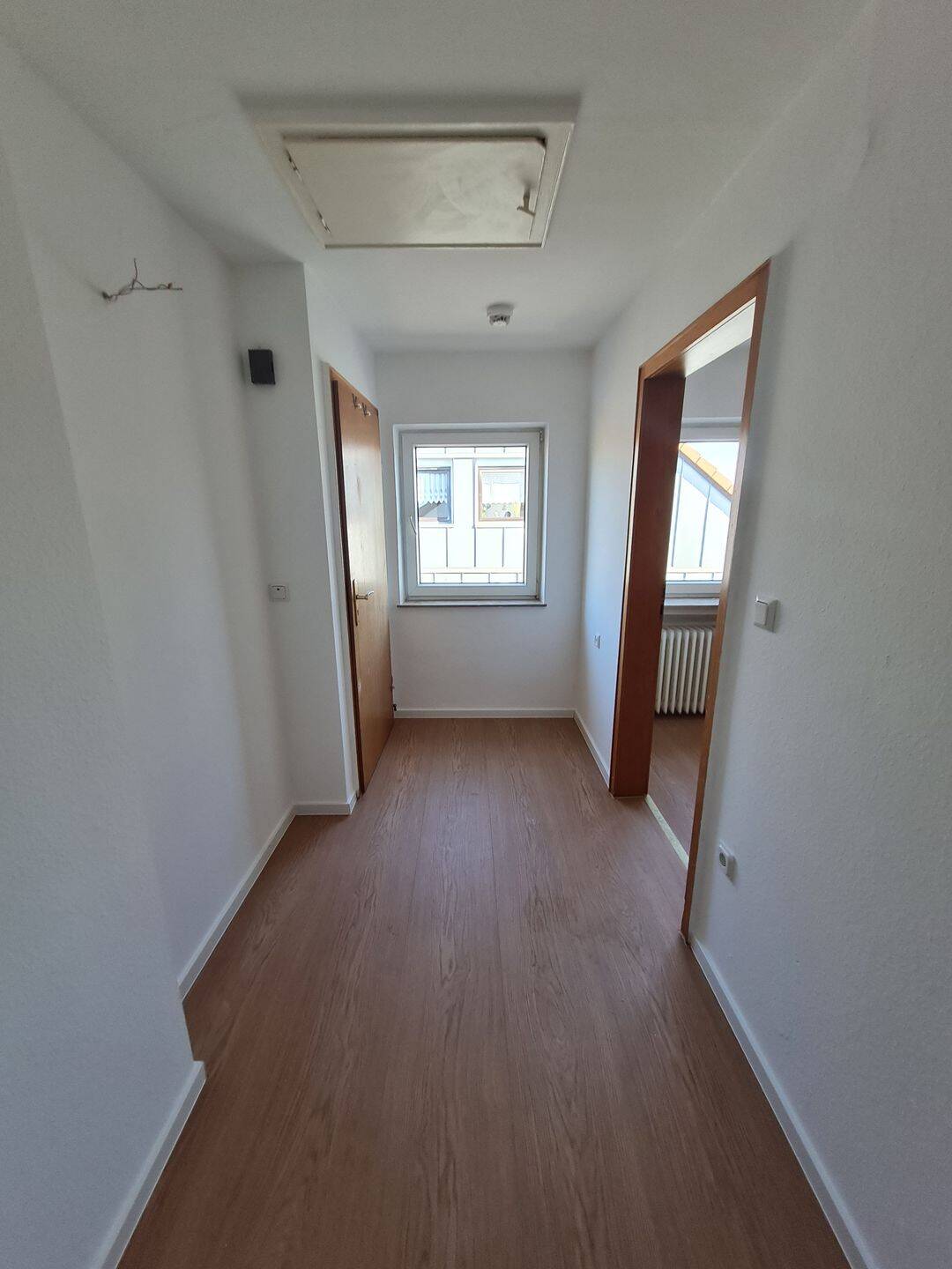 Flur - Bild 1.jpg