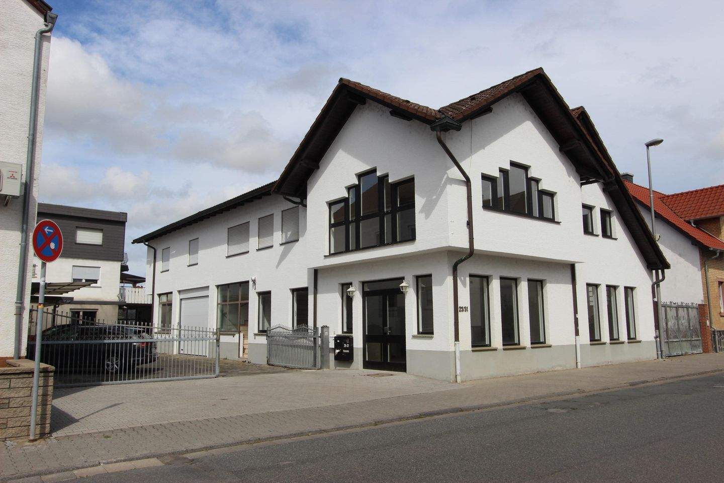 Thumbnail-Vielseitiges Gewerbe- und Wohnensemble mit zusätzlichem Baugrundstück in Riedstadt-Leeheim