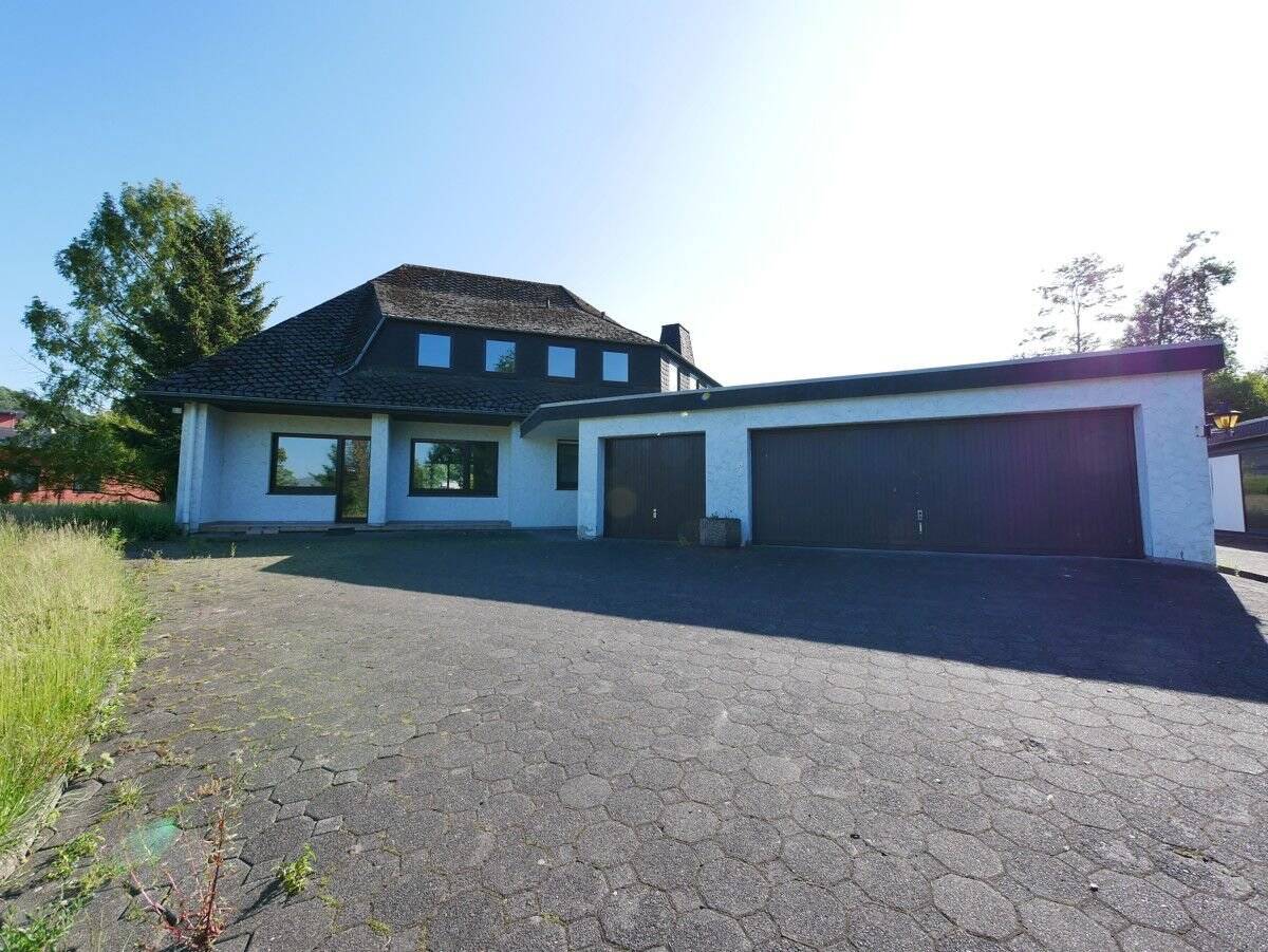 Thumbnail-Exklusives Betriebsleiterwohnhaus mit 515 m² + 4.080 m² Grundstück