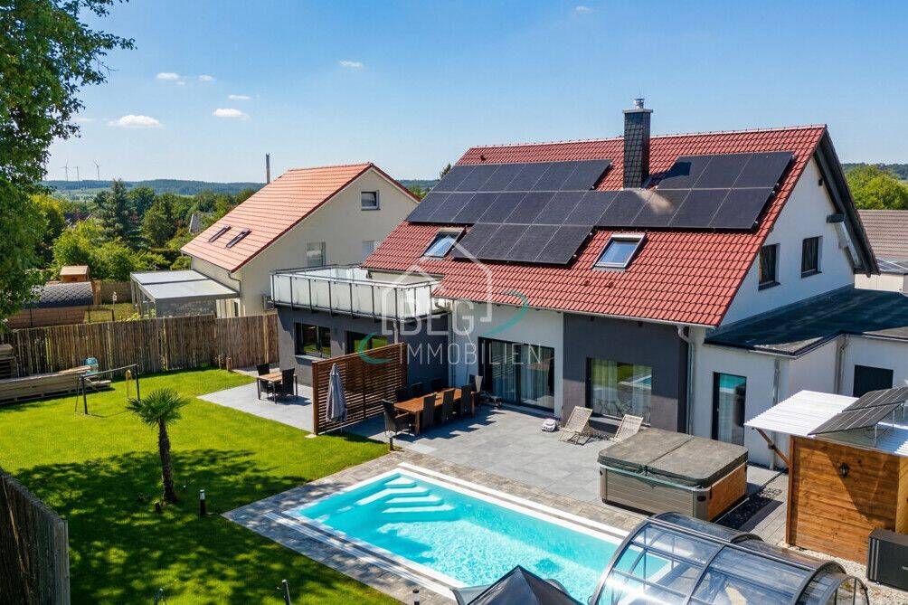 Thumbnail-Exklusives Einfamilienhaus mit Einliegerwohnung, nachhaltigem Energiekonzept & privater Wellnessoase