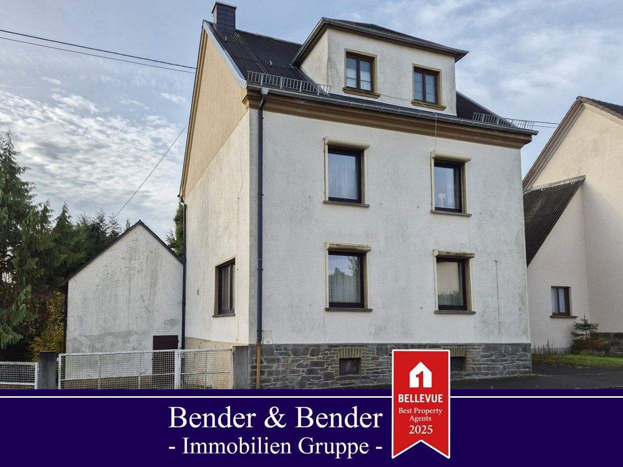 Thumbnail-Geräumiges Wohnhaus mit kleinem Nebengebäude in Straßenhaus zu verkaufen!