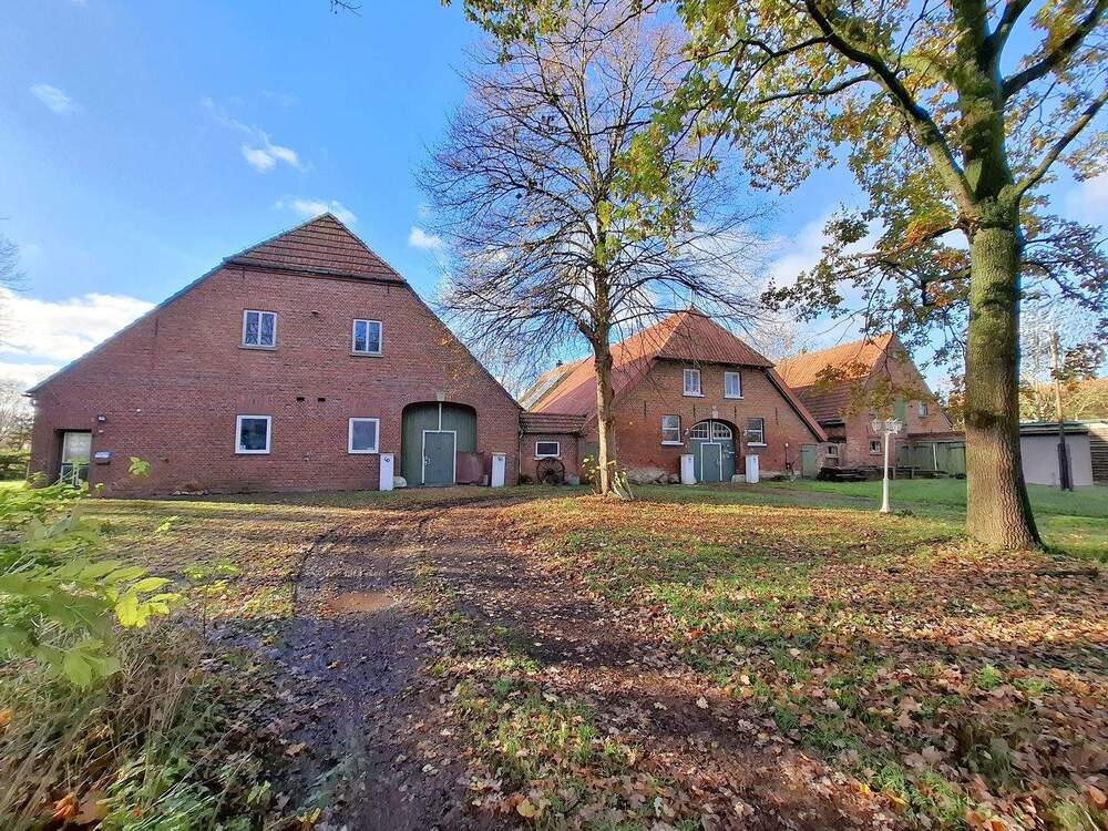 Thumbnail-„Resthof-Ensemble“ mit großem Potential für Landwirtschaft und Tierhaltung