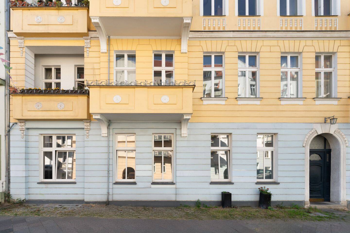 Thumbnail-Großzügige Gewerbeeinheit mit Umnutzung in Wohnen möglich