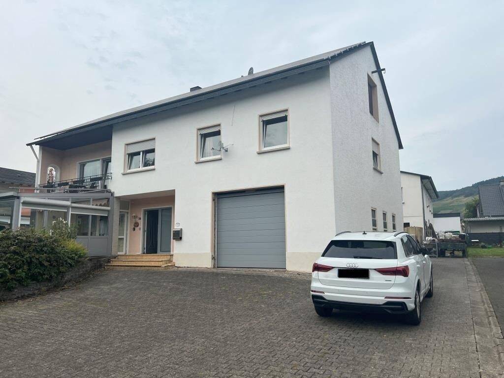 Thumbnail-Zwei eigenständige Immobilien in Kröv:Wohn- und Geschäftshaus und Wohnhaus, jeweils mit Garage