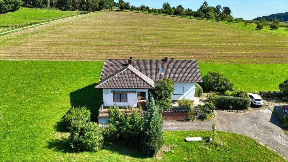 Thumbnail-Renovierungsbedürftiges EFH im Bungalowstil mit großem Grundstück