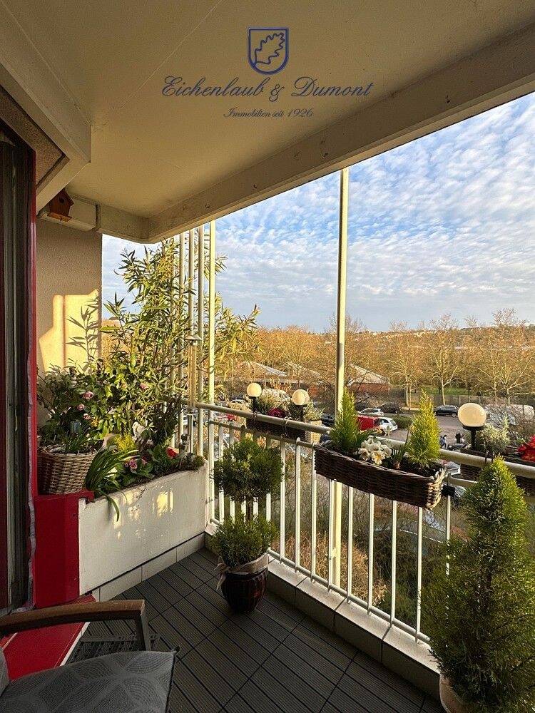 Thumbnail-3-ZKB Wohnung mit Balkon in zentraler Lage