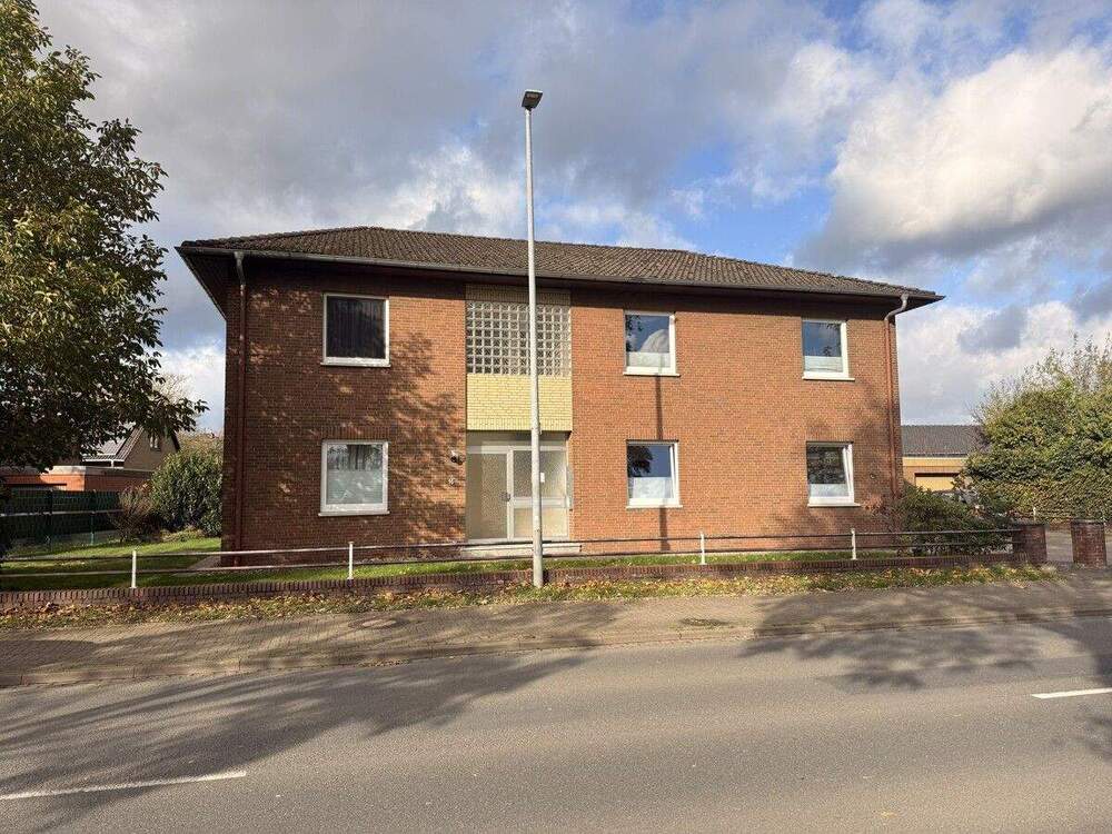 Thumbnail-Ländlich und doch zentral: Großzügige 2-Zimmer-Wohnung mit Balkon und Garage in Leeste!