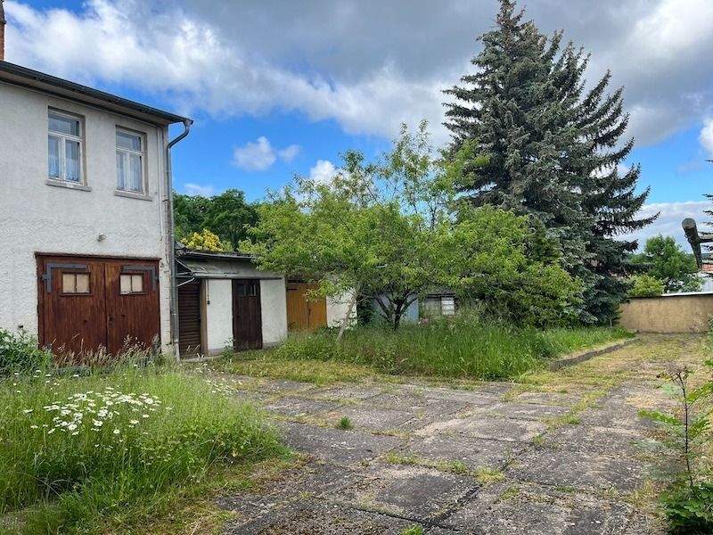 Thumbnail-Sanierungsobjekt mit großem Grundstück