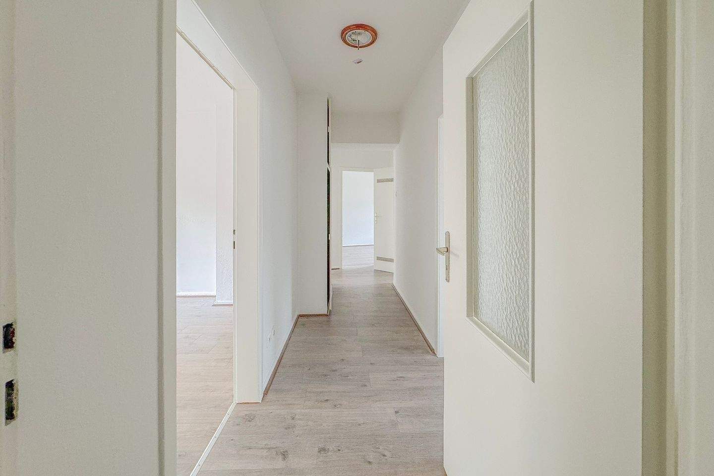 Thumbnail-3 Zimmer - frisch renoviert - gute Anbindung - ruhige Lage