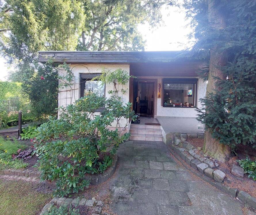 Thumbnail-Idyllisches Wochenendgrundstück mit kleinem Bungalow am Ströbitzer Badesee zu verkaufen!