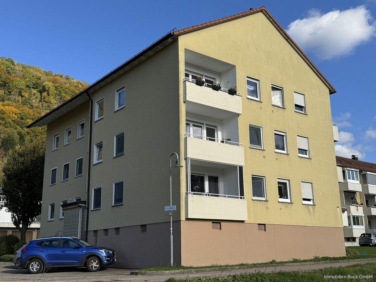 Thumbnail-Gut vermietete 2-Zimmer-Wohnung mit Balkon und Garage in gesuchter Lage