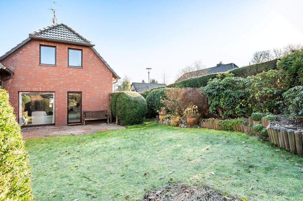 Thumbnail-Gepflegte DHH auf ca. 380 m² West-Grundstück in gewachsener Umgebung von Reinbek