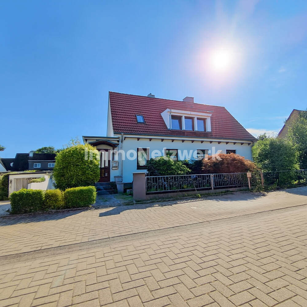 Thumbnail-Liebevoll sanierte Ruheoase im mediterranen Stil mit parkähnlichem Grundstück und Schwimmteich