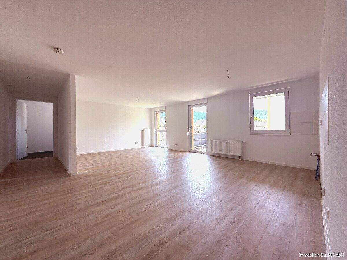 Thumbnail-Helle und freundliche 3 Zimmer-Wohnung mit Balkon und Aufzug sucht neuen Mieter