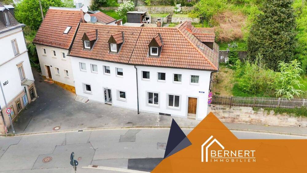 Thumbnail-Vollvermietetes Zweifamilienhaus mit Entwicklungspotenzial in begehrter Lage am Fuße der Plassenburg