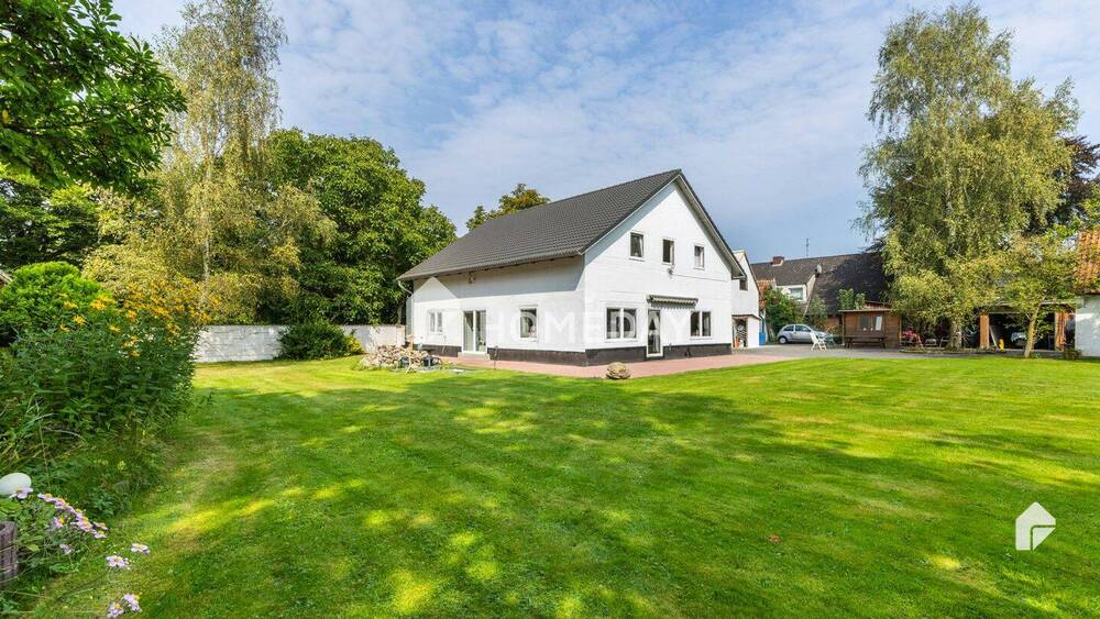 Thumbnail-Von Grund auf kernsaniert: EFH mit SW-Terrasse und Nebengebäuden auf großem Grundstück