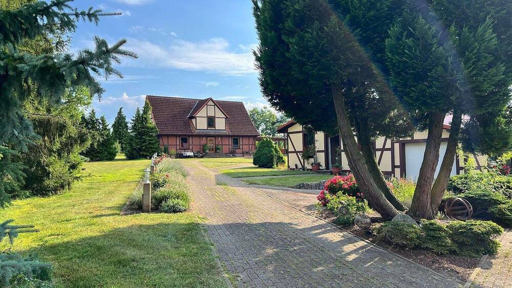 Thumbnail-Wo sich Fuchs und Hase gute Nacht sagen - Exklusives Anwesen mit Badeteich und viel Nebengelass