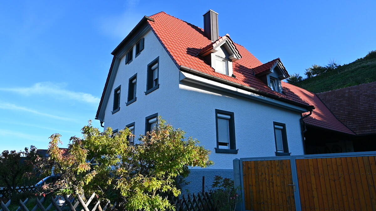 Thumbnail-Wohnhaus mit Scheune und Stall in Bickensohl - zwei Wohnungen, ruhige Lage