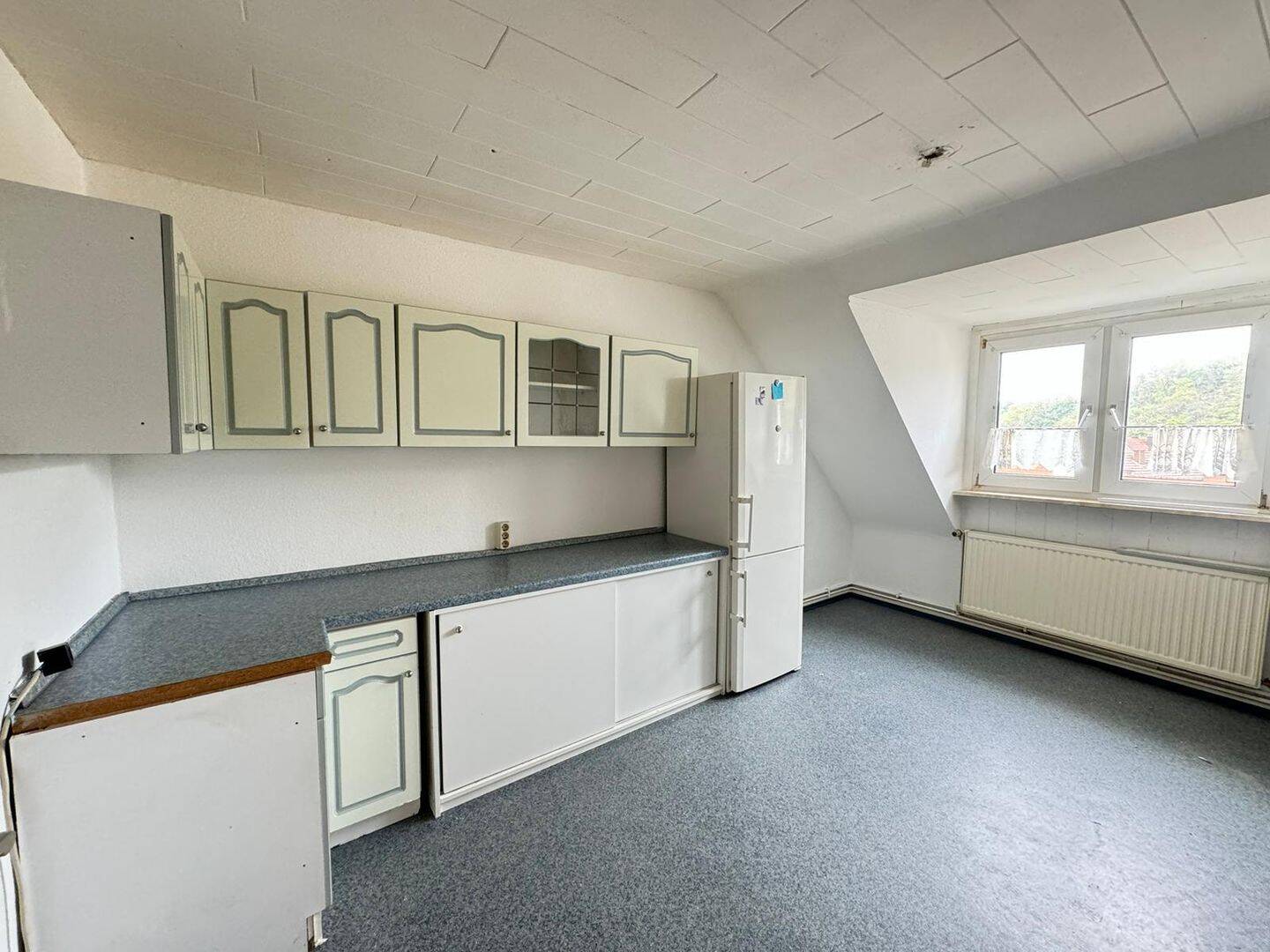 Thumbnail-HAGEN - EILPE: GEMÜTLICHE 2 - ZIMMER DACHGESCHOSS - WOHNUNG MIT GARTENMITBENUTZUNG!