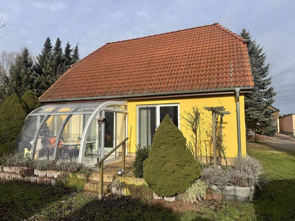 Thumbnail-Gepflegtes Einfamilienhaus in ruhiger dörflicher Lage - ca. 15 Km vor den Toren der Stadt Döbeln