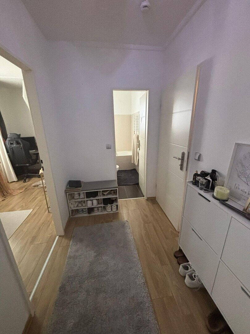 Thumbnail-Helle 3-Zimmer-Wohnung mit Balkon in ruhigem Mehrfamilienhaus in Kelkheim - provisionsfrei