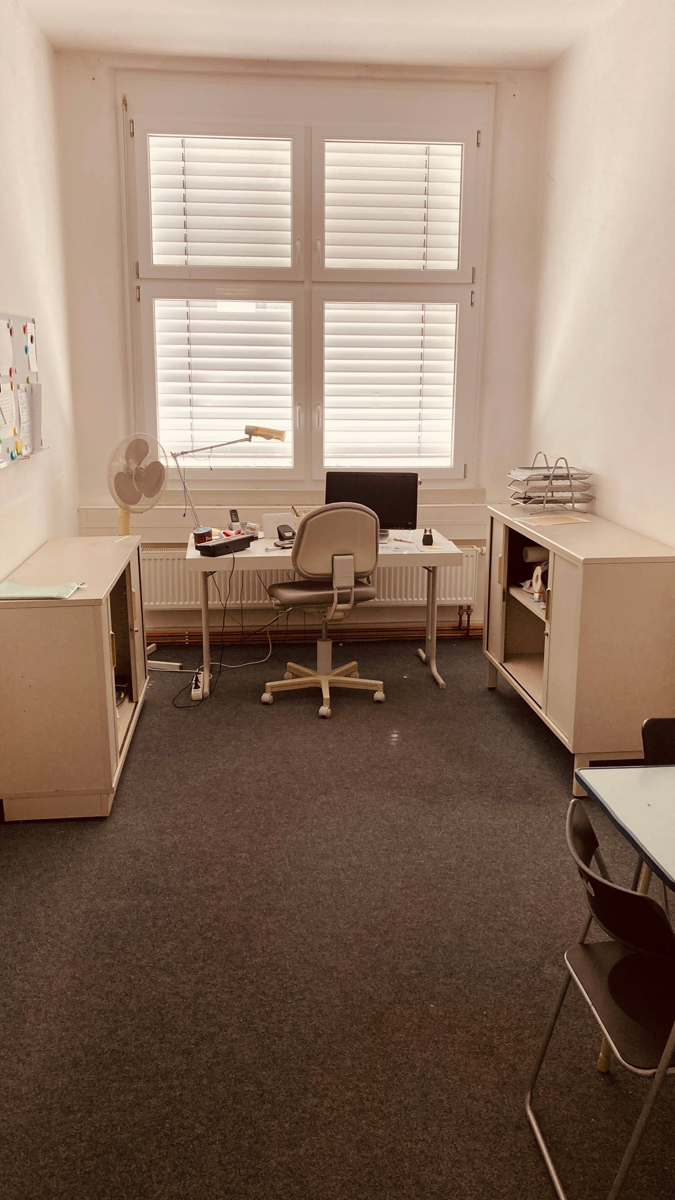 Thumbnail-ca. 14,55 qm Ideal für Existenzgründer, Büro, Büroraum, nähe Schweizer Grenze, einziehen anfangen frei ab 08.2026!