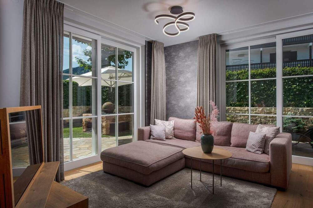 Thumbnail-Luxuriöse Ferienwohnung mit Garten am Tegernsee - mit Vermietungsservice