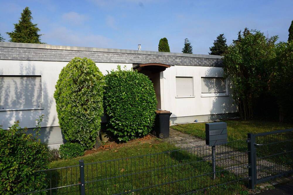 Thumbnail-Köln Auweiler, Winkelbungalow in Ruhiglage mit uneinsehbarem Wohngarten