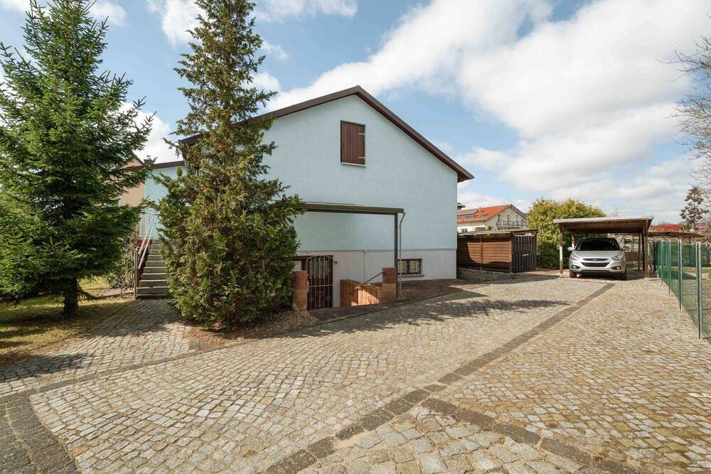 Thumbnail-Familienfreundliches Einfamilienhaus mit Garten und Pool in Ludwigsfelde