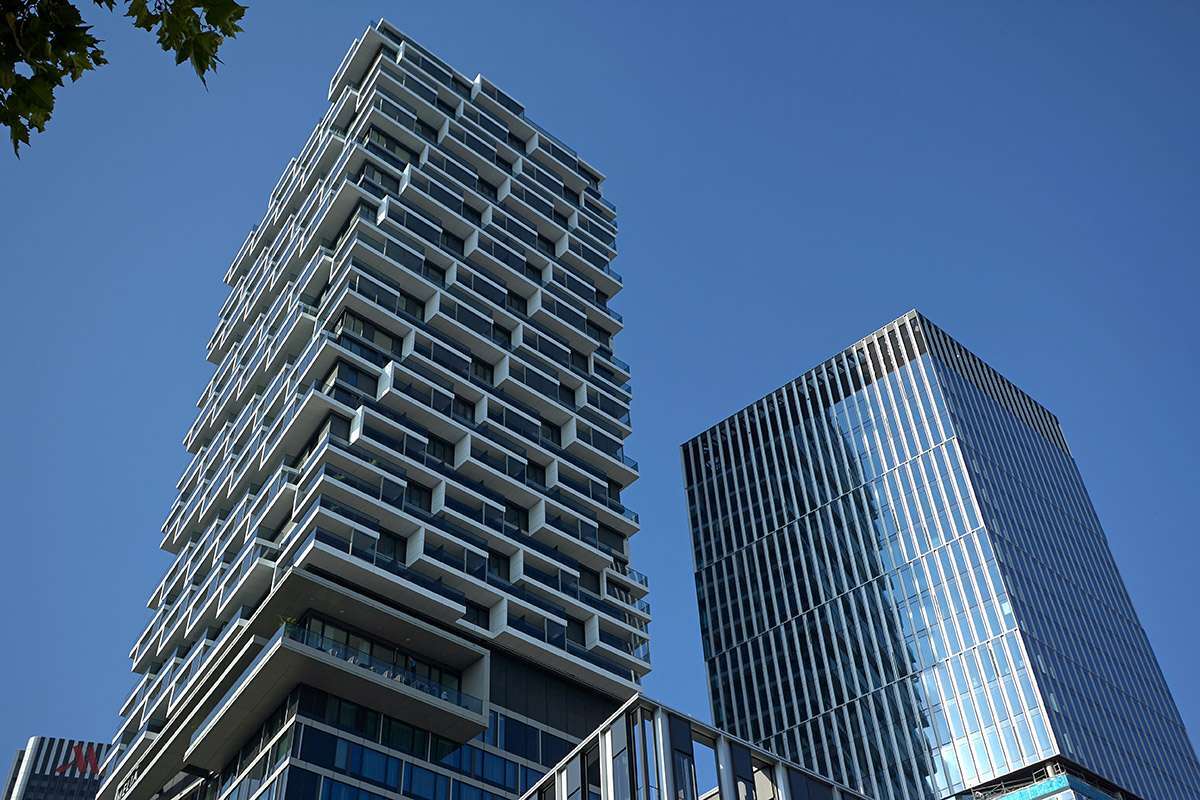 Thumbnail-***Luxuriös Wohnung in Westend, One Forty West *** 2 Zi. Wohnung mit Balkon und SieMatic EBK