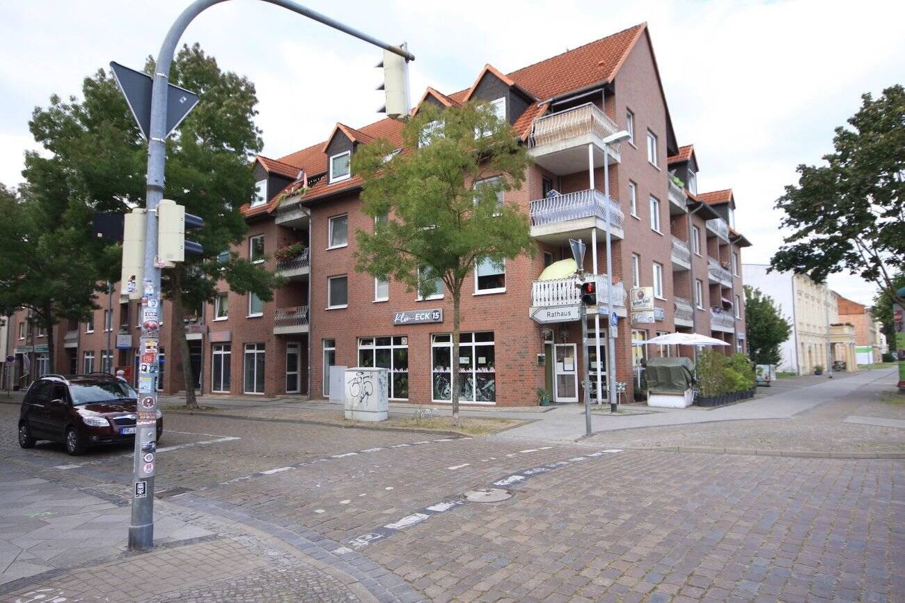 Thumbnail-Ladengeschäft Praxis- oder Büroraum nur wenige Minuten vom Zentrum entfernt