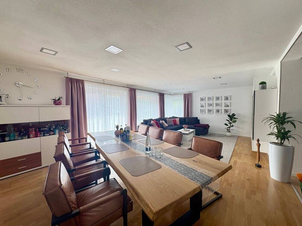 Wohn-/ Esszimmer