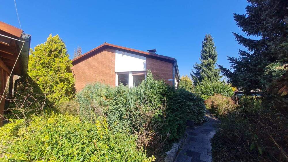 Thumbnail-Renovierungsbedürftiger BUNGALOW mit Außenpool-Röttenbach bei ERLANGEN