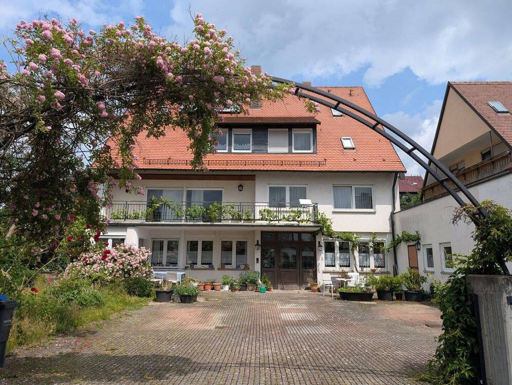 Thumbnail-Großes Mehrfamilienhaus mit vielen Möglichkeiten