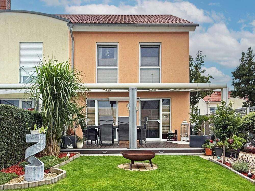 Thumbnail-Modernes Reihenendhaus mit Gartenidylle zum Ankommen und Verweilen