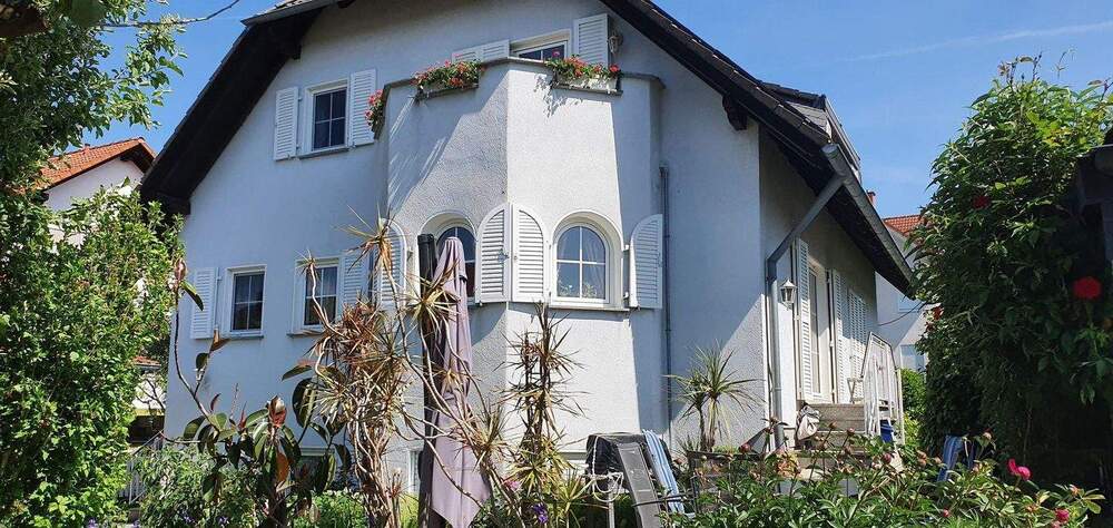 Thumbnail-Energetisch saniertes Einfamilienhaus im Landhausstil