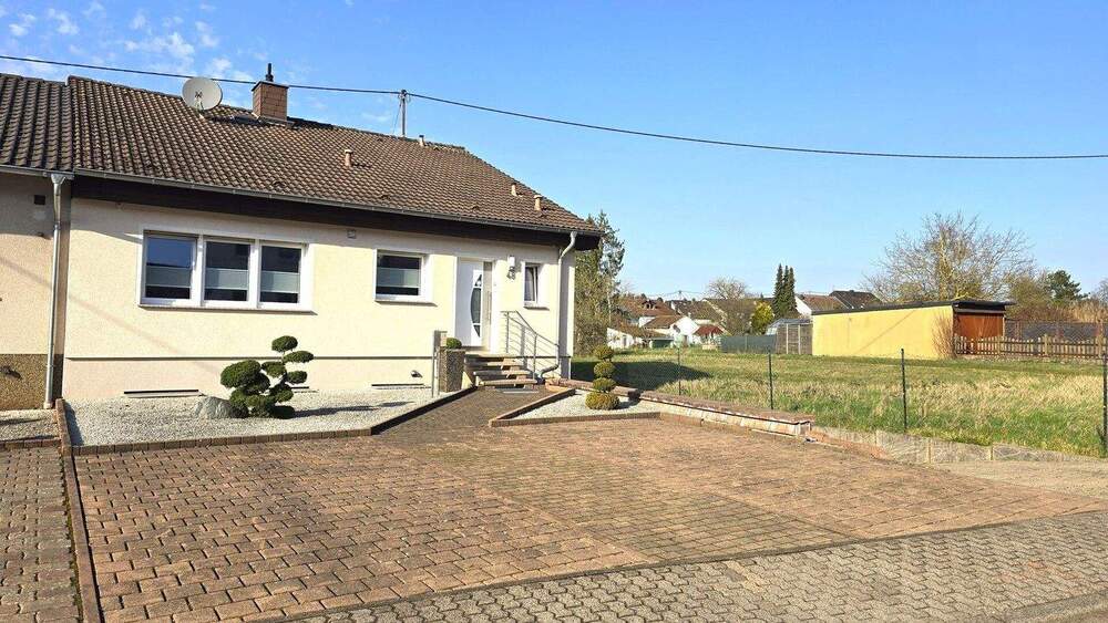 Thumbnail-Saniertes Einfamilienhaus mit Einliegerwohnung in TOP-Lage von Hülzweiler