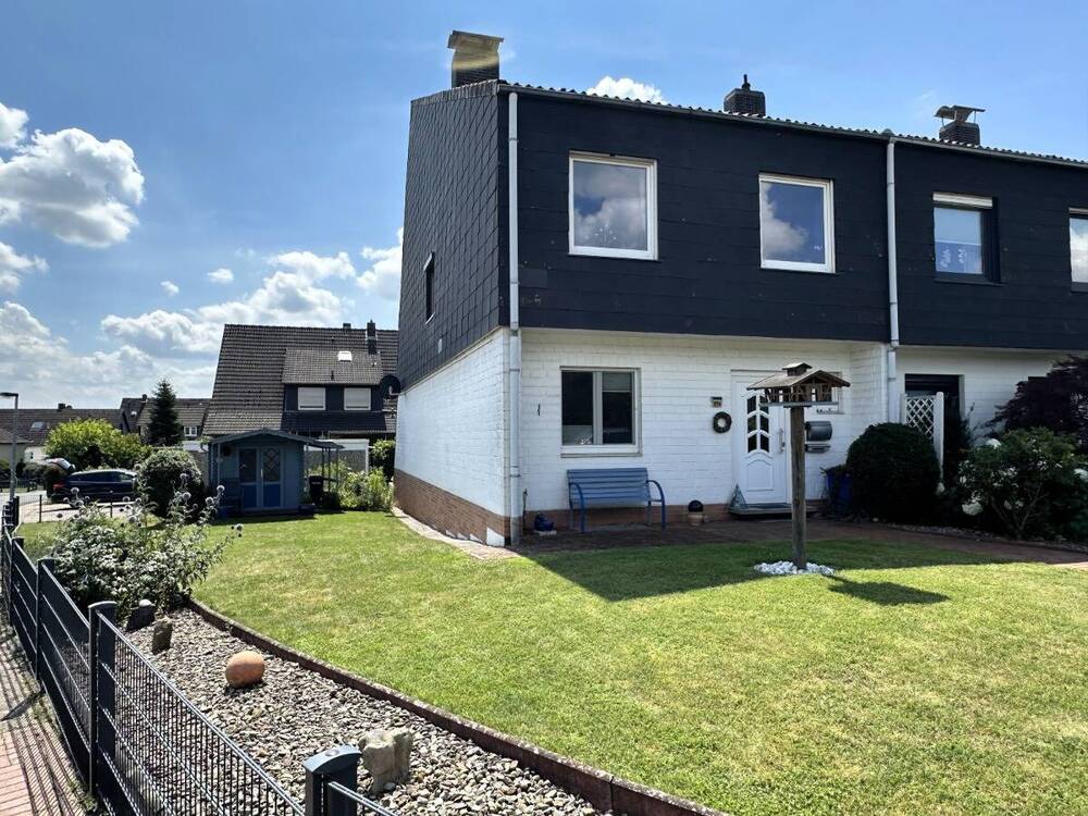 Thumbnail-Reihenendhaus mit grünem Garten und Garage!