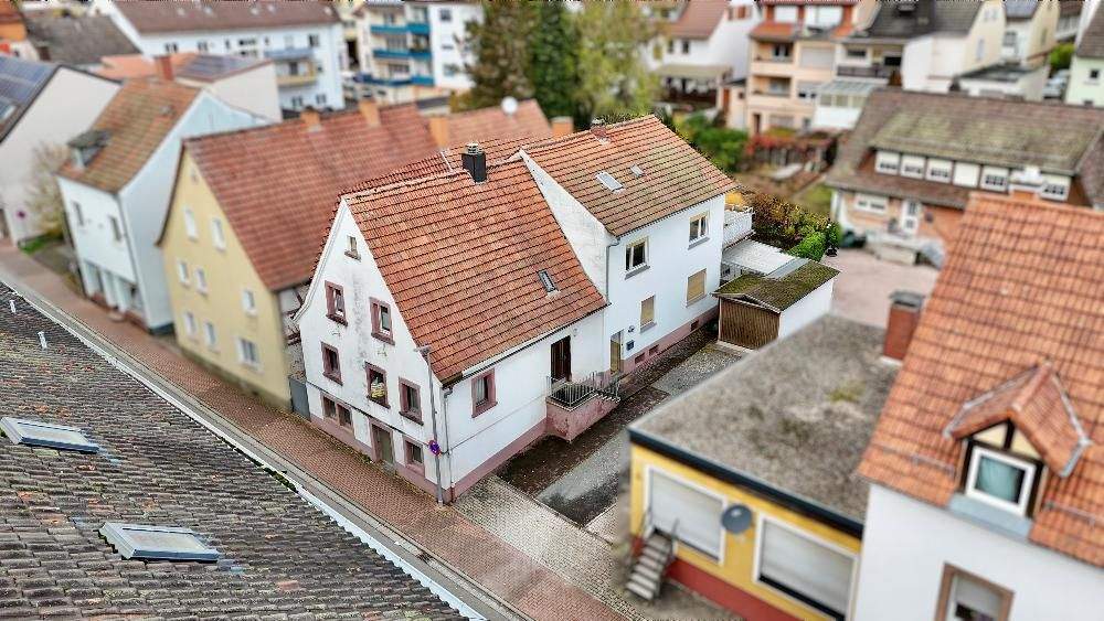 Thumbnail-+++Gebäudeensemble: Einfamilienhaus und Zweifamilienhaus mit Garage und Garten im Herzen von Rodalben+++