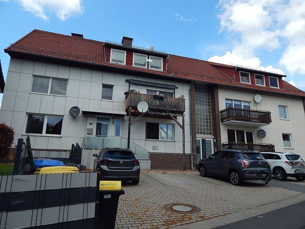 Thumbnail-3-Zimmer Erdgeschoßwohnung ca. 102 m² mit Terrasse und Balkon in 37079 Göttingen Groß Ellershausen!