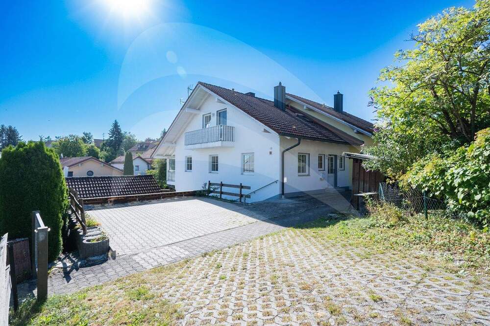 Thumbnail-Große Doppelhaushälfte in ruhiger und zentraler Lage von Ruderting