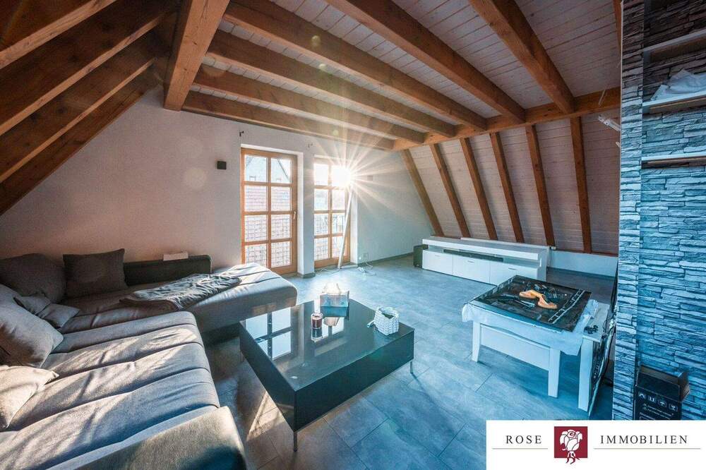 Thumbnail-Helle Dachgeschosswohnung mit ausgebauter Bühne, Stellplatz und wunderschönem Ausblick auf die Felder von Leutenbach